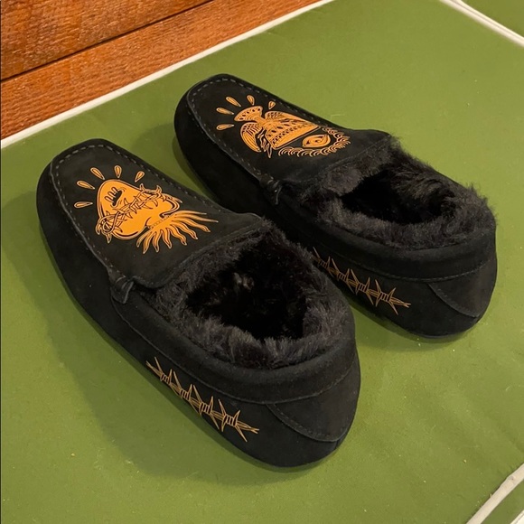 Limited Edition Loafers/Moccasin - Picture 2 of 7